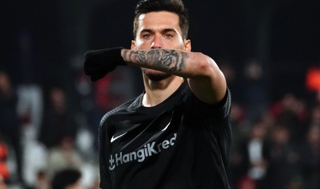 Umut Nayir'in golleri Ümraniyespor'a çare olmadı