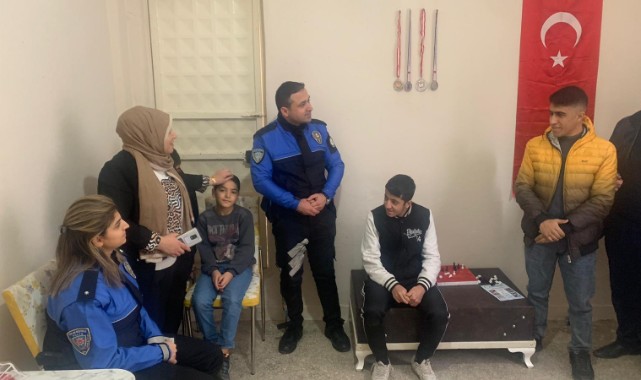 Urfa Emniyet ekiplerinden farkındalık günü