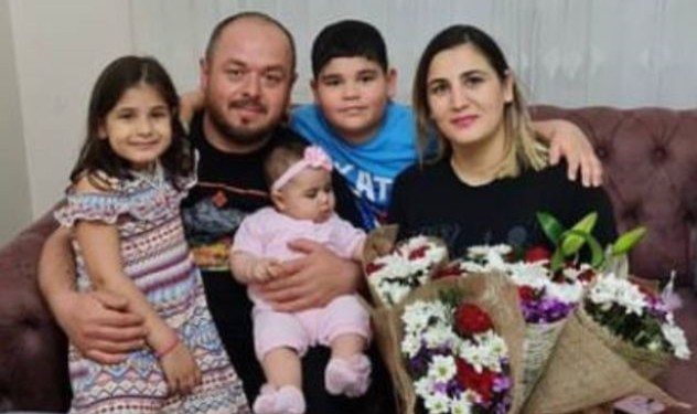 Ailesi enkaz altında kaldı, başka canların kurtulmasına yardım etti
