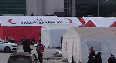 Bakan Koca; "10 ilimizde 77 sahra hastanesi kurduk”