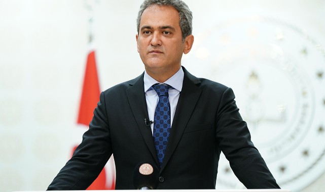 Bakan Özer, okulların açılacağı tarihi açıkladı!