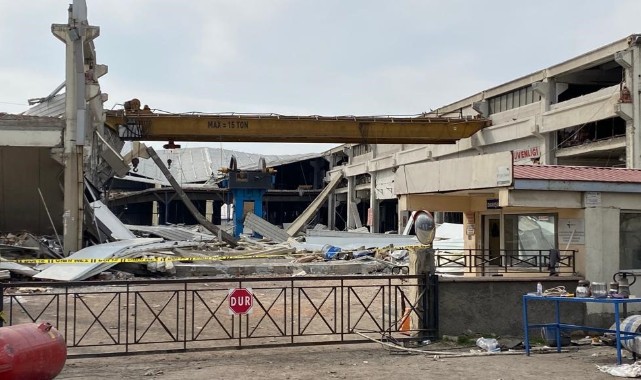 Deprem oldu fabrika çöktü: 1 ölü, 4 yaralı