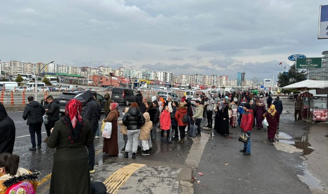 Diyarbakır’da vatandaşlar şehri terk ediyor