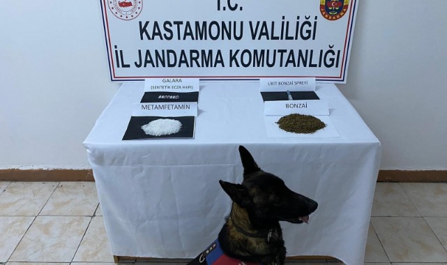 Durdurulan araçlarda uyuşturucu yakalandı: 6 gözaltı