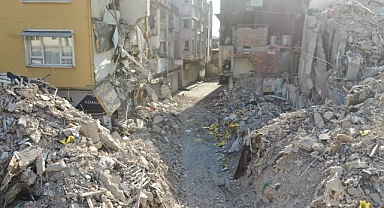 Eski Antakya evleri yerle bir oldu