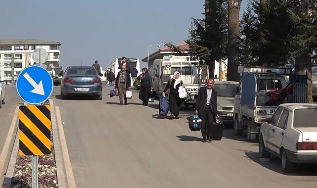 Hataylılar şehirlerini terk etmeye devam ediyor