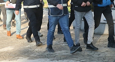 Hırsızlık yapan ve yardım malzemelerine el koyan şüpheliler yakalandı