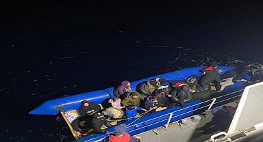 İzmir açıklarında 21 düzensiz göçmen yakalandı