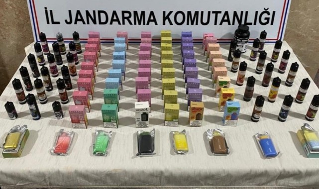 Kaçak elektronik sigara satan şüpheli suçüstü yakalandı
