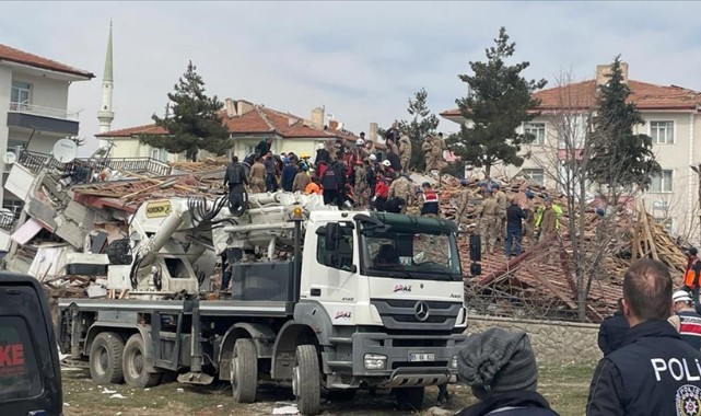 Malaya depreminde 1 kişi hayatını kaybetti, 103 kişi yaralandı