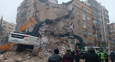 Şanlıurfa 7.7 ile sarsıldı! Çok sayıda ölü ve yaralı var