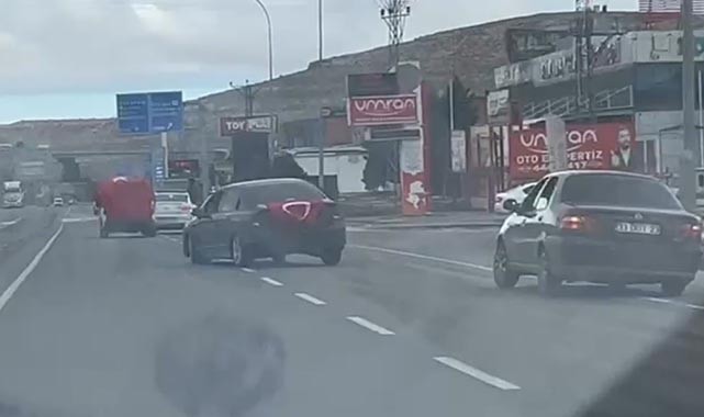 Şanlıurfa'da konvoy halindeki araçlar silah sıkıp makas attı!