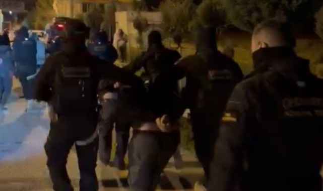Türk polisi yağmacılara göz açtırmıyor