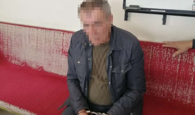 Dolmuşta yaşlı adamın cüzdanını çaldı