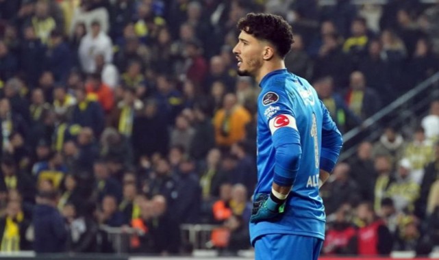 Fenerbahçe, Bayındır'ın sözleşmesini 4 yıl uzattı
