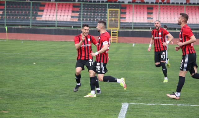 Karaköprü Belediyespor zirveye bir adım daha yaklaştı