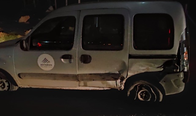 Otomobil ile hafif ticari araç çarpıştı: 2 yaralı