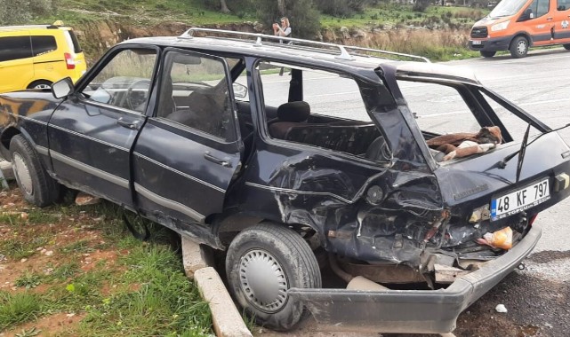 Trafik kazası: 1 ölü, 4 yaralı