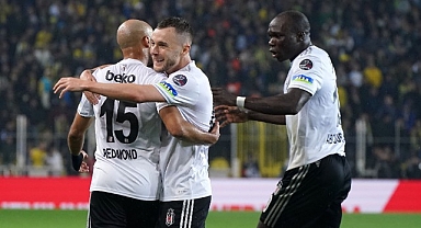 Aboubakar atıyor, Beşiktaş kazanıyor
