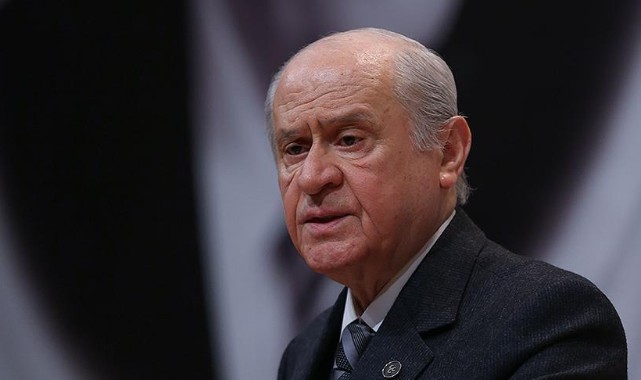  Bahçeli'den seccade çıkışı!