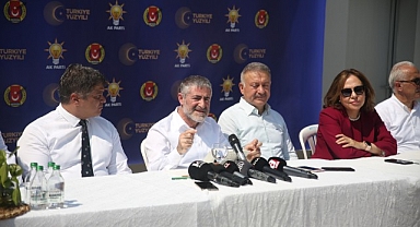 Bakan Nebati Mersin'de gazetecilere konuştu!