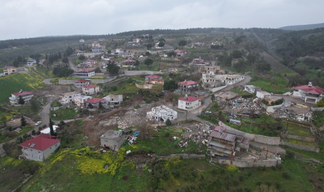 Depremin vurduğu köyde 17 kişi öldü