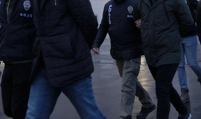 Diyarbakır merkezli Urfa'da makas operasyonu!