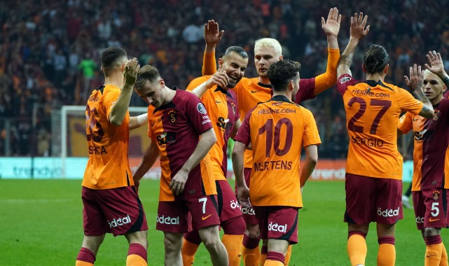 Galatasaray 5 hafta İstanbul'dan çıkmayacak