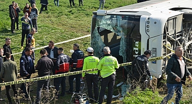 İşçi servisi şarampole uçtu: 3 ölü, 31 yaralı
