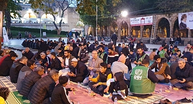 Şanlıurfa İHH'dan Geleneksel Ümmet İftarı