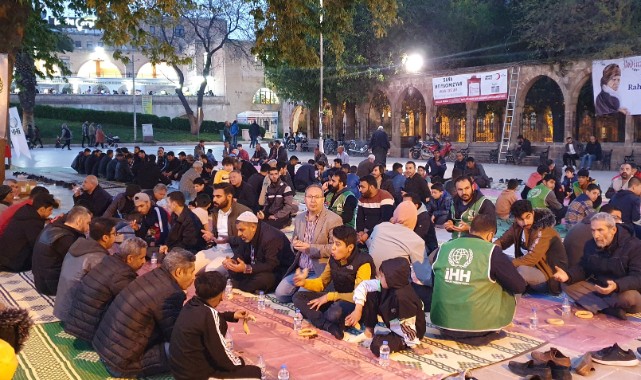 Şanlıurfa İHH'dan Geleneksel Ümmet İftarı