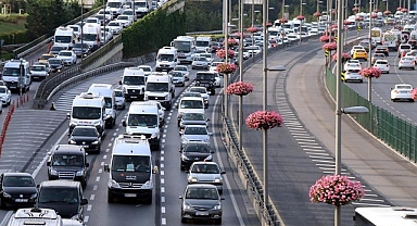 Türkiye’de trafiğe kayıtlı toplam taşıt sayısı mart ayında arttı!