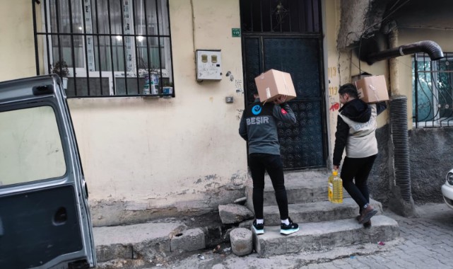 Urfa’da depremzedelere gıda kumanyası dağıtıldı