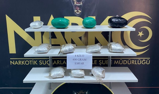  Aracın ses sisteminden kilolarca esrar çıktı