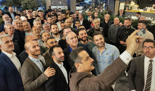 Bursa’da Faruk Çelik’e yoğun ilgi!