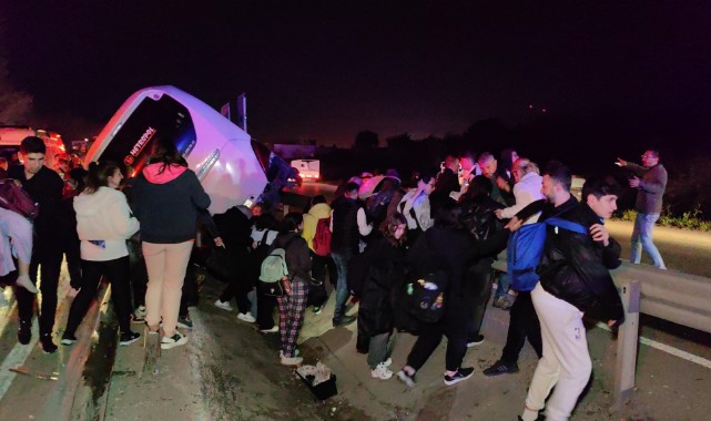 Bursa’da öğrencileri taşıyan tur otobüsü kaza yaptı: 3 ölü, 44 yaralı