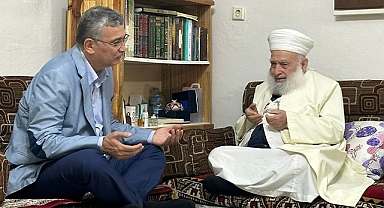 Güvenç, Şeyh İzzeddin Aksan'ı makamında ziyaret etti!