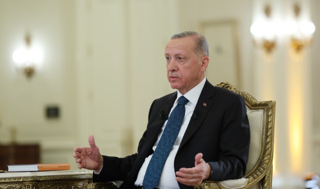 Cumhurbaşkanı Erdoğan “Meydanlar AK Parti'nin üstünlüğünü adeta haykırıyor”