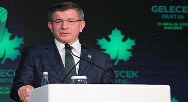 Gelecek Partisi'nde şok istifalar!