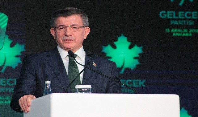Gelecek Partisi'nde şok istifalar!