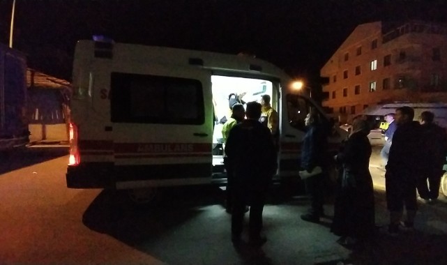 İki otomobil çarpıştı: 3 yaralı
