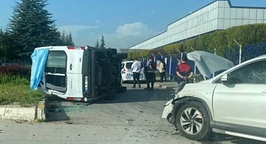 İşçileri taşıyan minibüs kaza yaptı! Çok sayıda yaralı