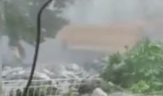 Minare yıkımı caddeyi savaş alanına çevirdi