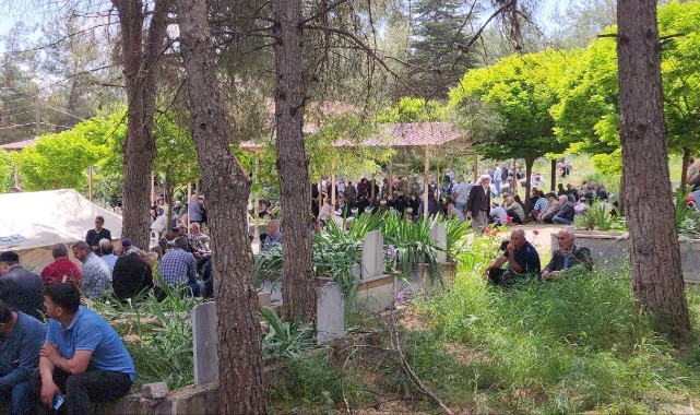 Suruç ölüm yolunda hayatını kaybeden 6 depremzede toprağa verildi