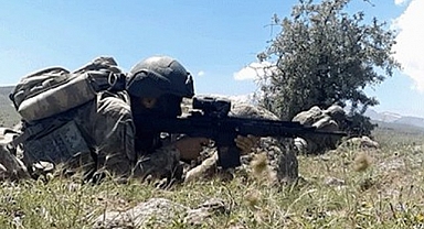 1 terörist daha Mehmetçiğin merhametine sığındı!