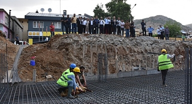  3 bin kişinin namaz kılabileceği caminin temeli atıldı