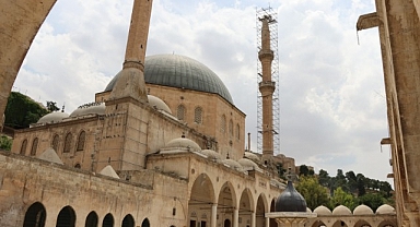 Dergah Camisi Minaresinde onarım çalışması sürüyor