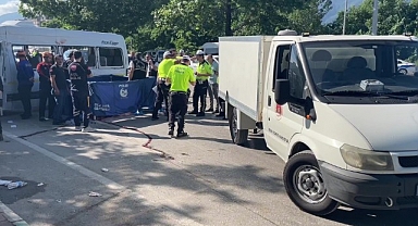 İşçi servisi ile otomobil çarpıştı: 1 ölü, 9 yaralı