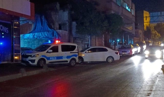 Kavgaya müdahale etmek isteyen polis memuru yaralandı