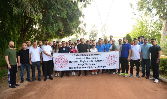 Öğretmenler depremde hayatını kaybedenleri unutmadı!